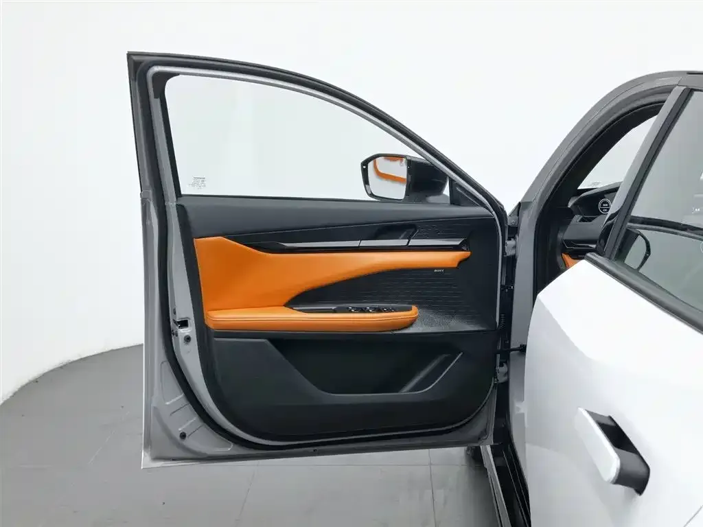 Changan UNI-V 2023 из CN, фото 8