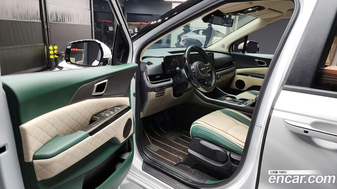 Kia Carnival — фото 10