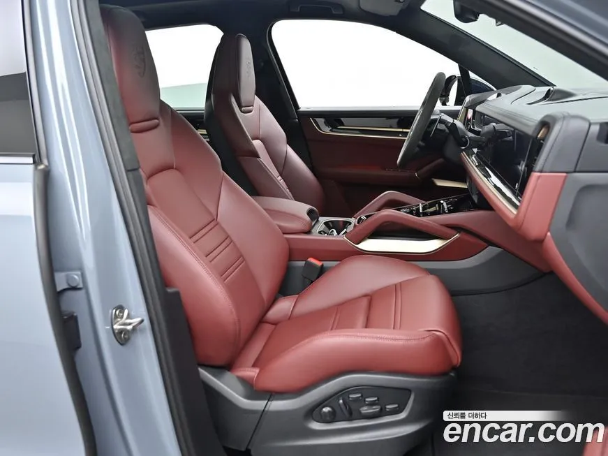 Porsche Cayenne 2025 из KR, фото 10