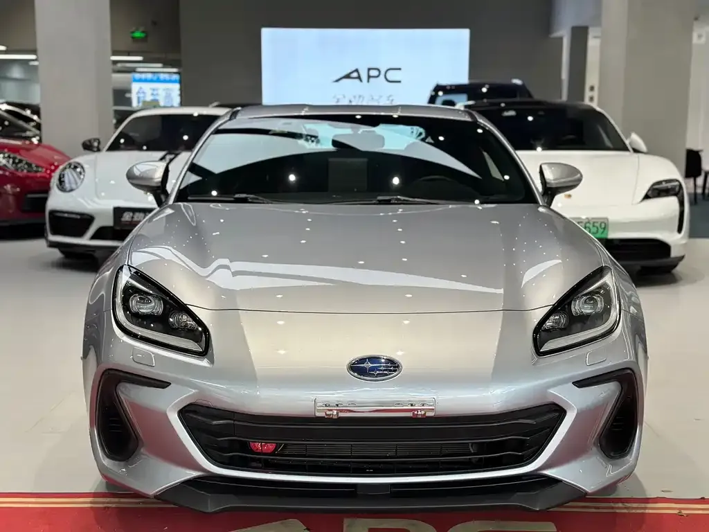 Subaru BRZ 2022 из CN, фото 2