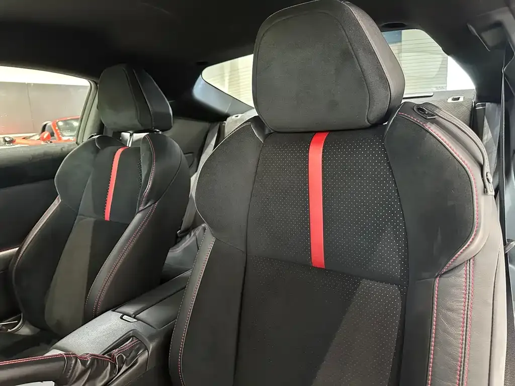 Subaru BRZ 2022 из CN, фото 4