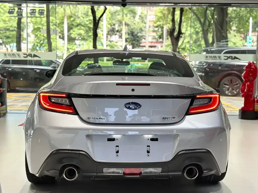 Subaru BRZ 2022 из CN, фото 8