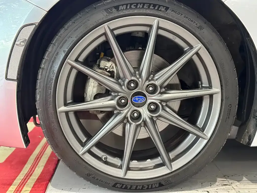 Subaru BRZ 2022 из CN, фото 9