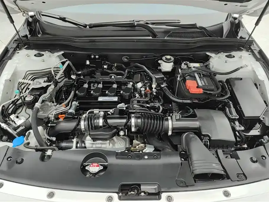 Honda Accord — фото 10