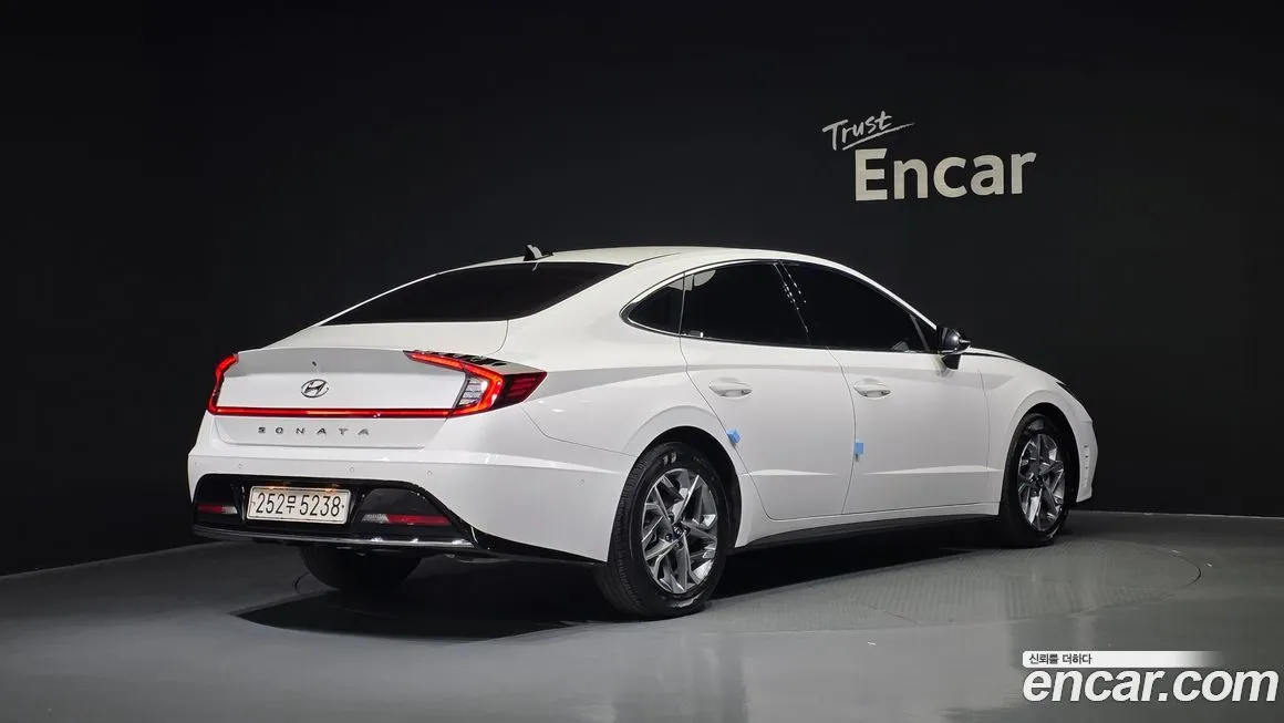 Hyundai Sonata 2022 из KR, фото 2