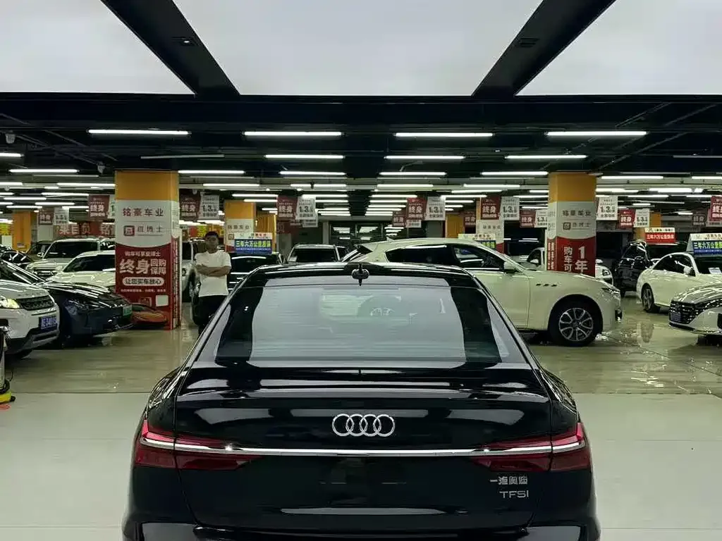 Audi A6L 2022 из CN, фото 3
