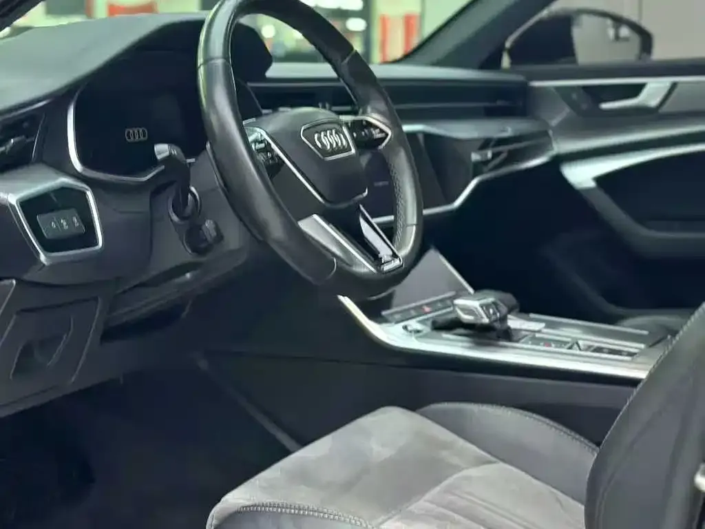 Audi A6L 2022 из CN, фото 6
