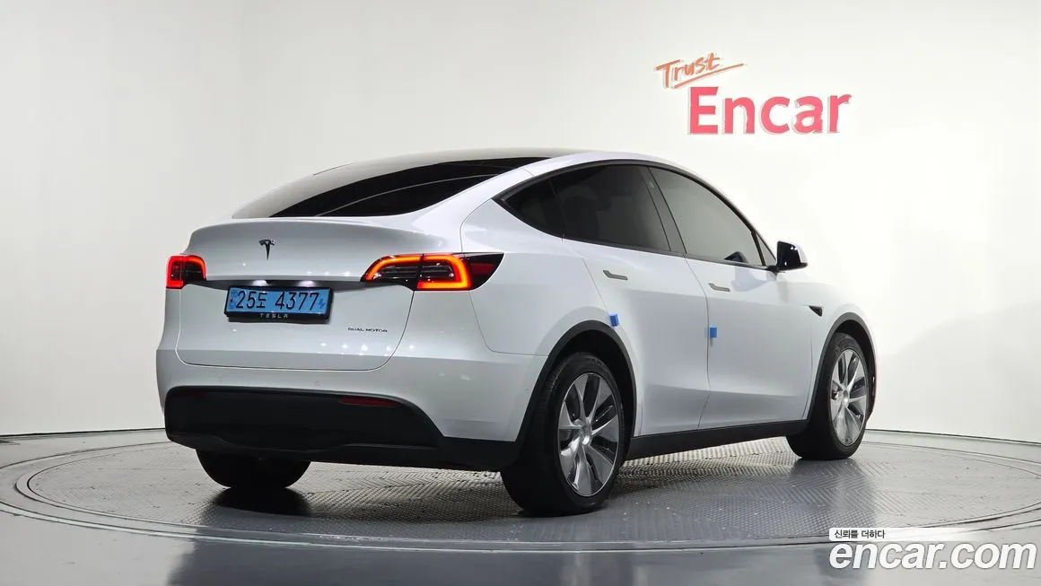 Tesla Model Y 2022 из KR, фото 2