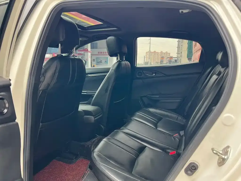Honda Civic — фото 8