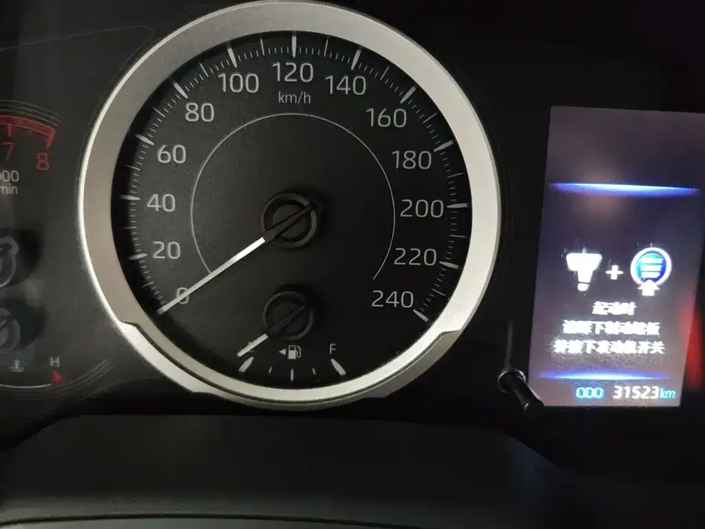 Toyota Corolla 2022 из CN, фото 3