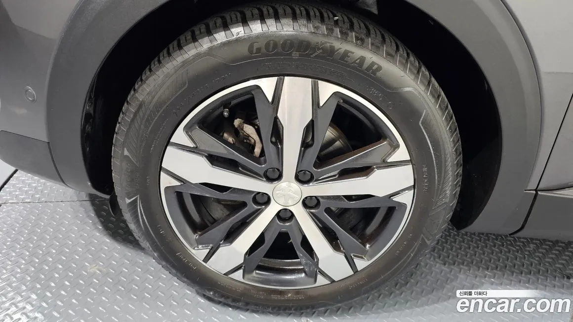 Peugeot 5008 2022 из KR, фото 5