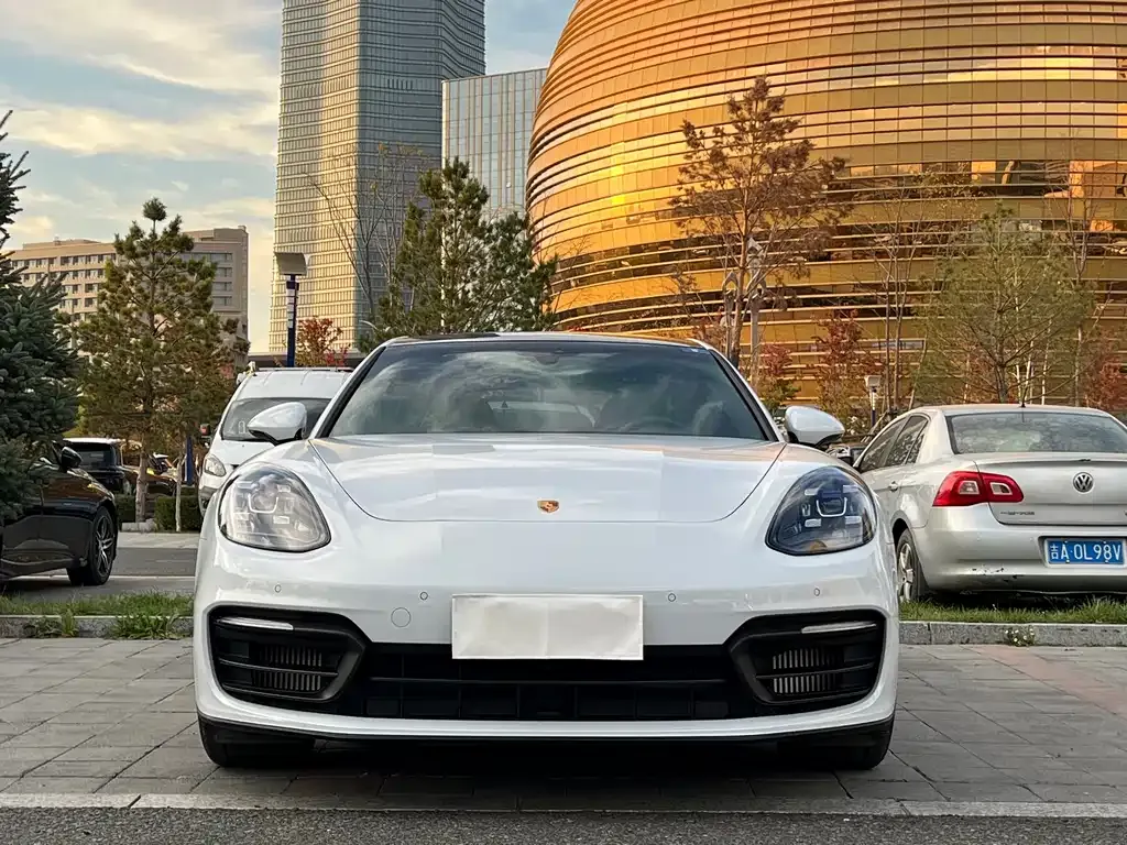 Porsche Panamera 2022 из CN, фото 2