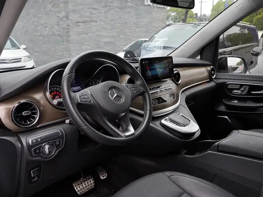 Mercedes-Benz V-Class 2021 из CN, фото 4