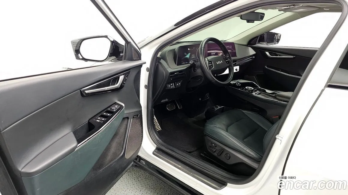Kia EV6 2023 из KR, фото 10