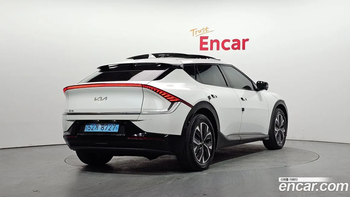 Kia EV6 2023 из KR, фото 2