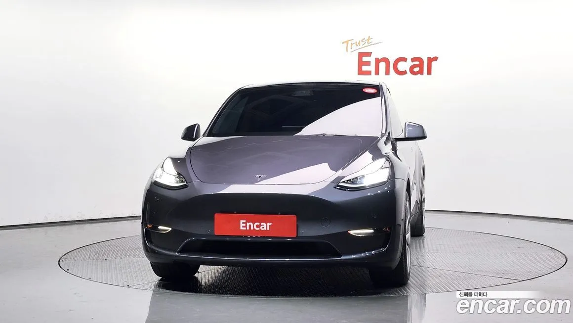 Tesla Model Y — фото 3