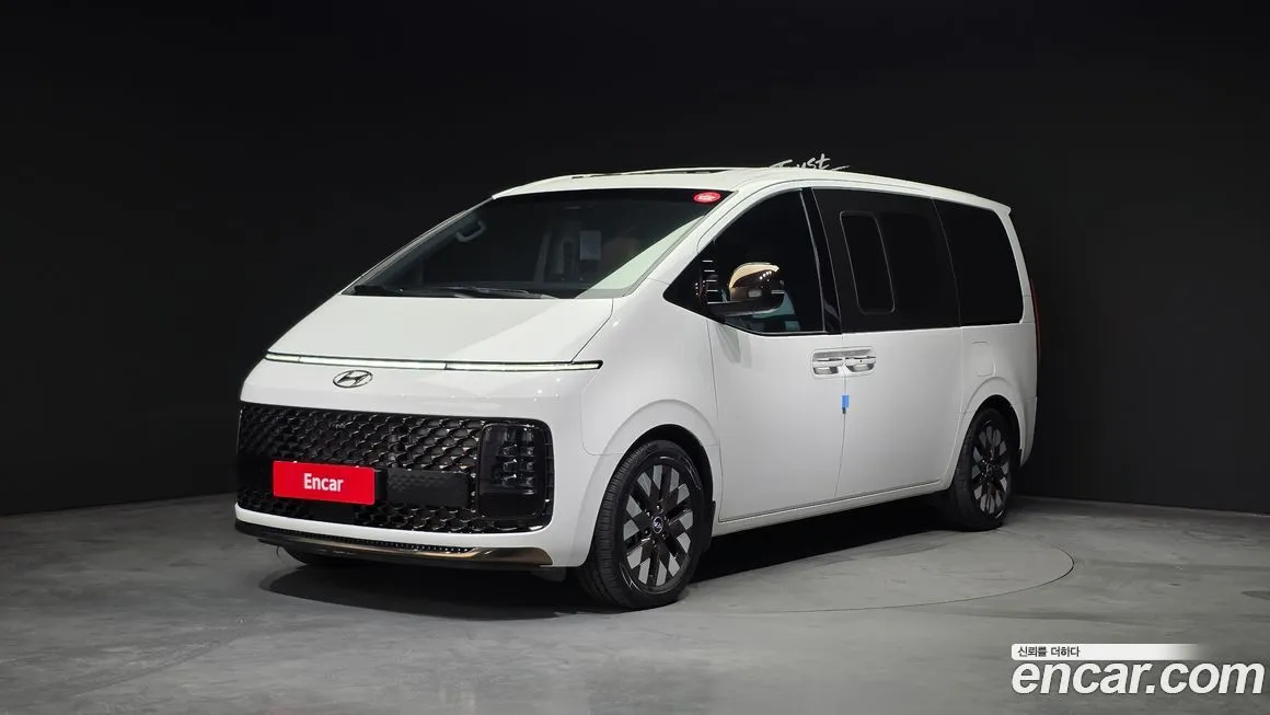 Hyundai Staria 2023 из KR, фото 1