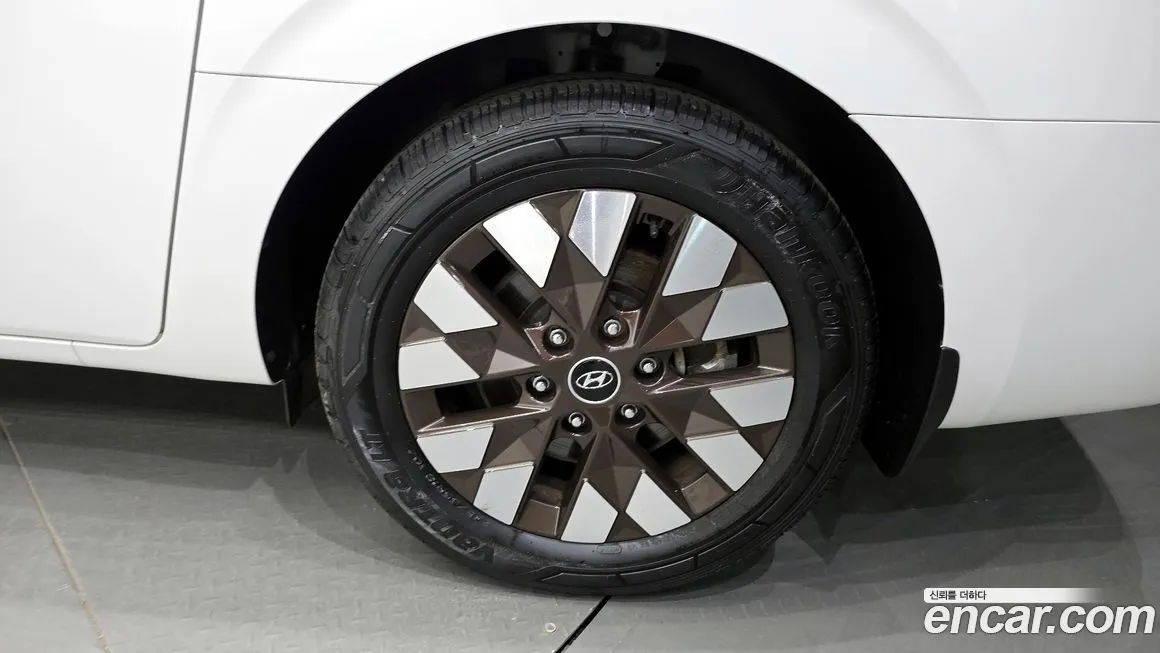 Hyundai Staria 2023 из KR, фото 5