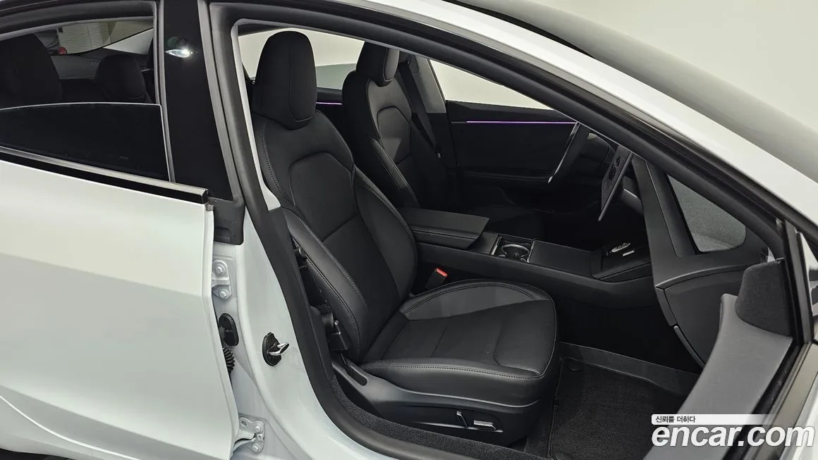Tesla Model 3 — фото 10