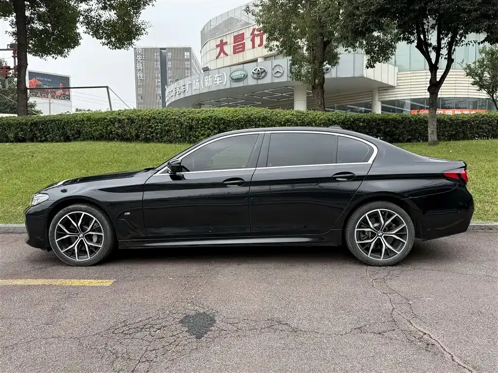 BMW 5 Series — фото 3