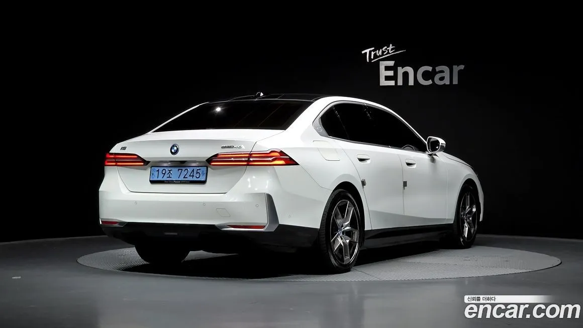 BMW i5 2024 из KR, фото 2