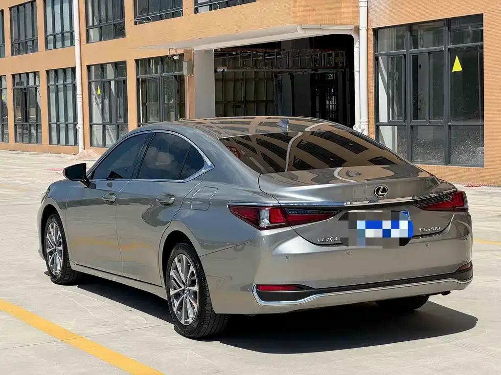 Lexus ES 2024 из CN, фото 9