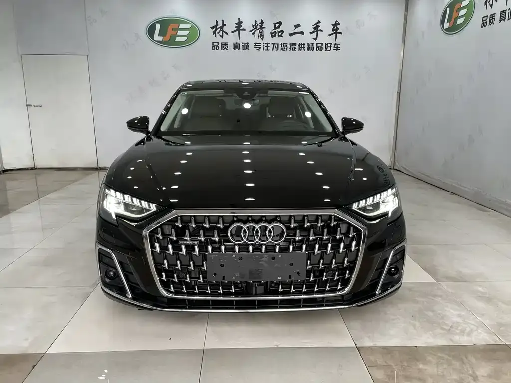 Audi A8 2023 из CN, фото 3