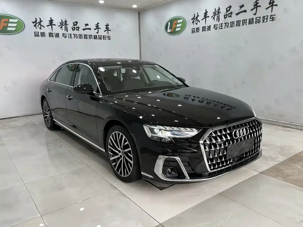 Audi A8 2023 из CN, фото 4