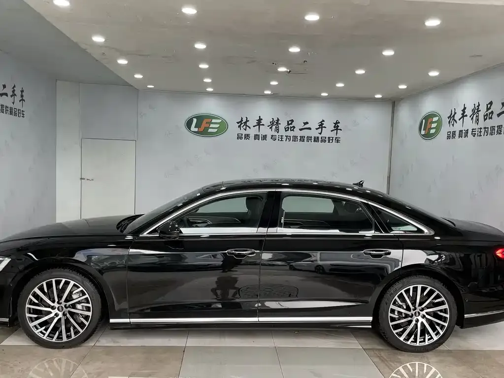 Audi A8 2023 из CN, фото 5