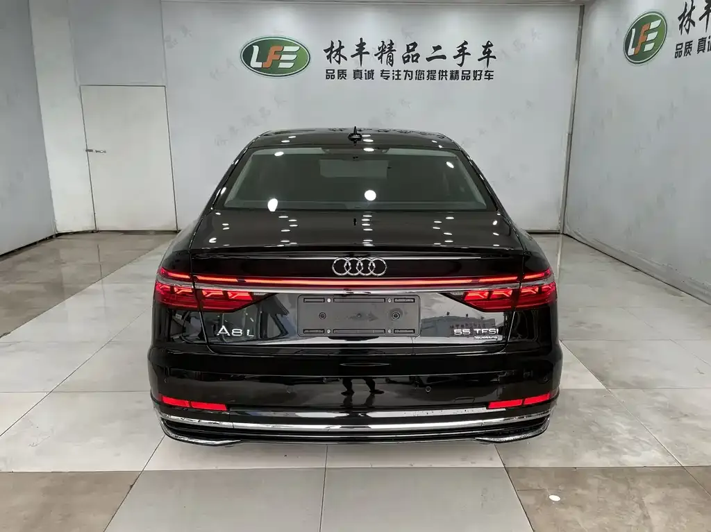 Audi A8 2023 из CN, фото 7