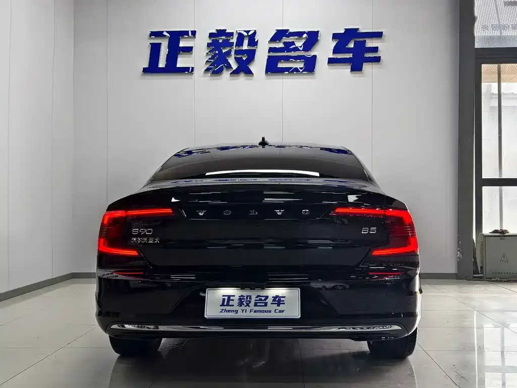 Volvo S90 — фото 8
