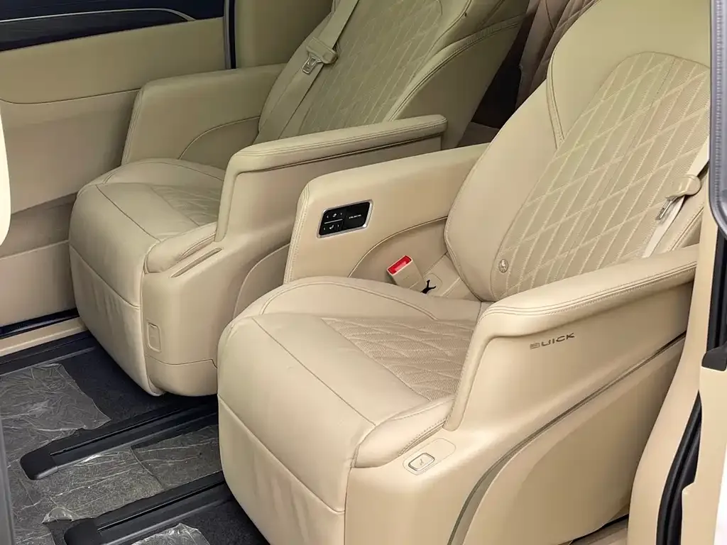 Buick GL8 2021 из CN, фото 4
