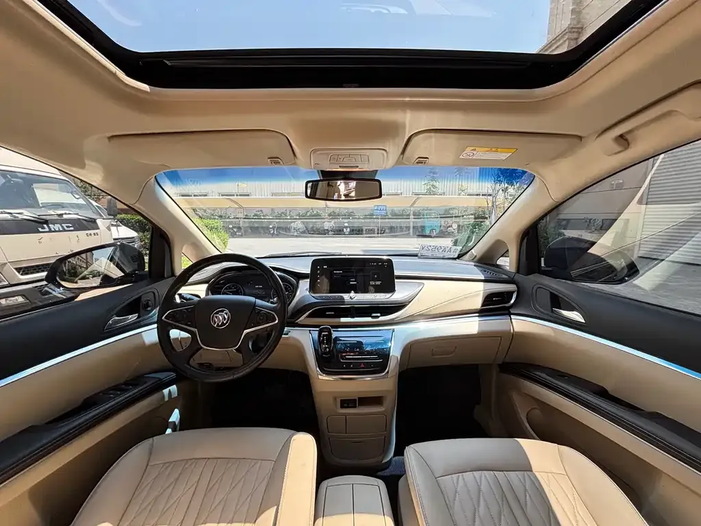 Buick GL8 2023 из CN, фото 6