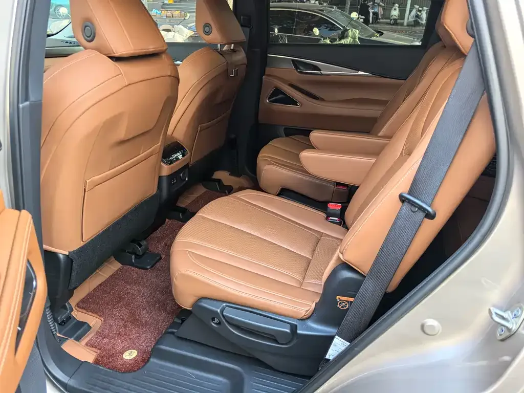 Infiniti QX60 2024 из CN, фото 4