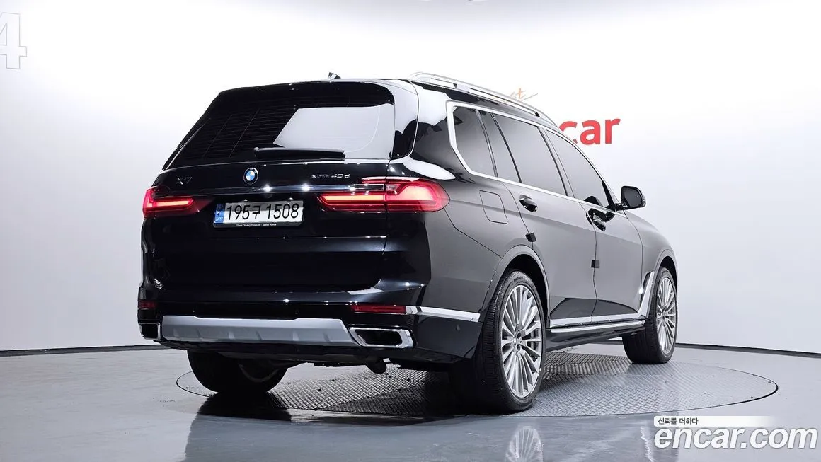 BMW X7 — фото 2