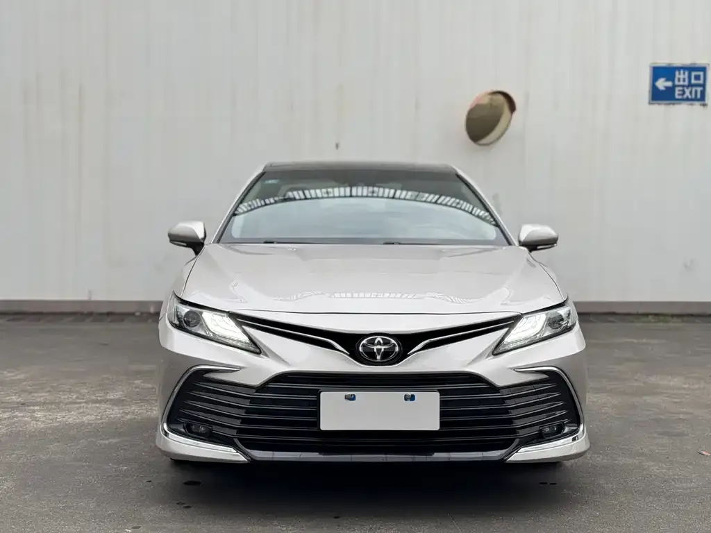 Toyota Camry 2022 из CN, фото 2