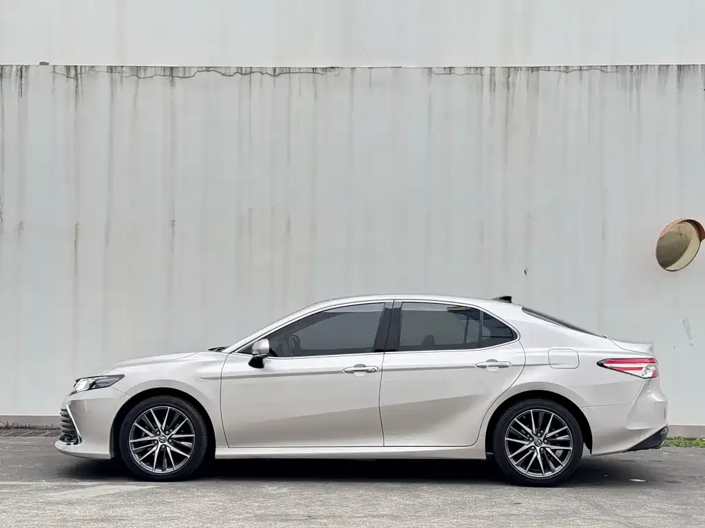 Toyota Camry 2022 из CN, фото 7