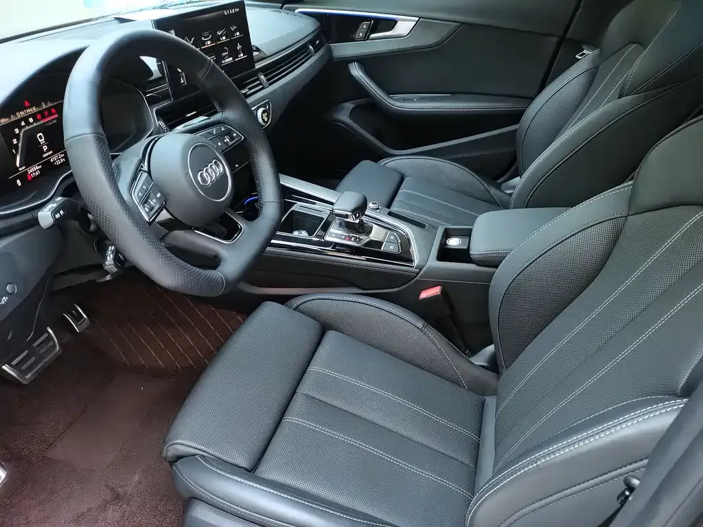 Audi A4L 2023 из CN, фото 7