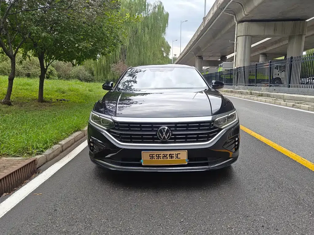 Volkswagen Passat 2023 из CN, фото 3