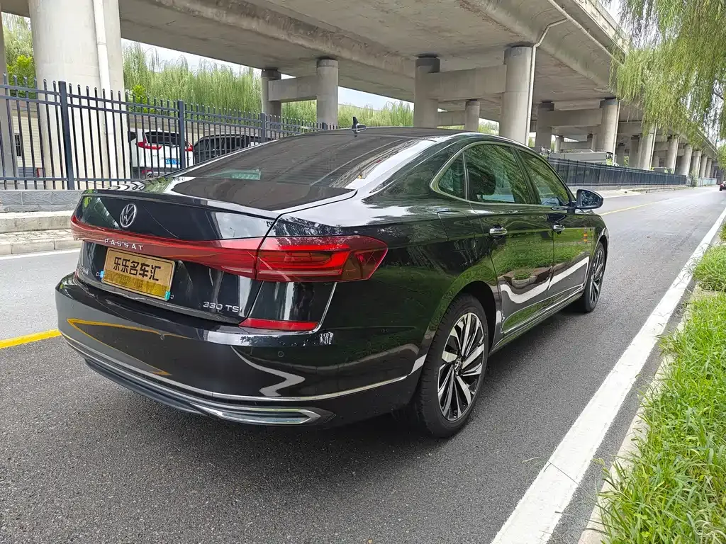 Volkswagen Passat 2023 из CN, фото 6