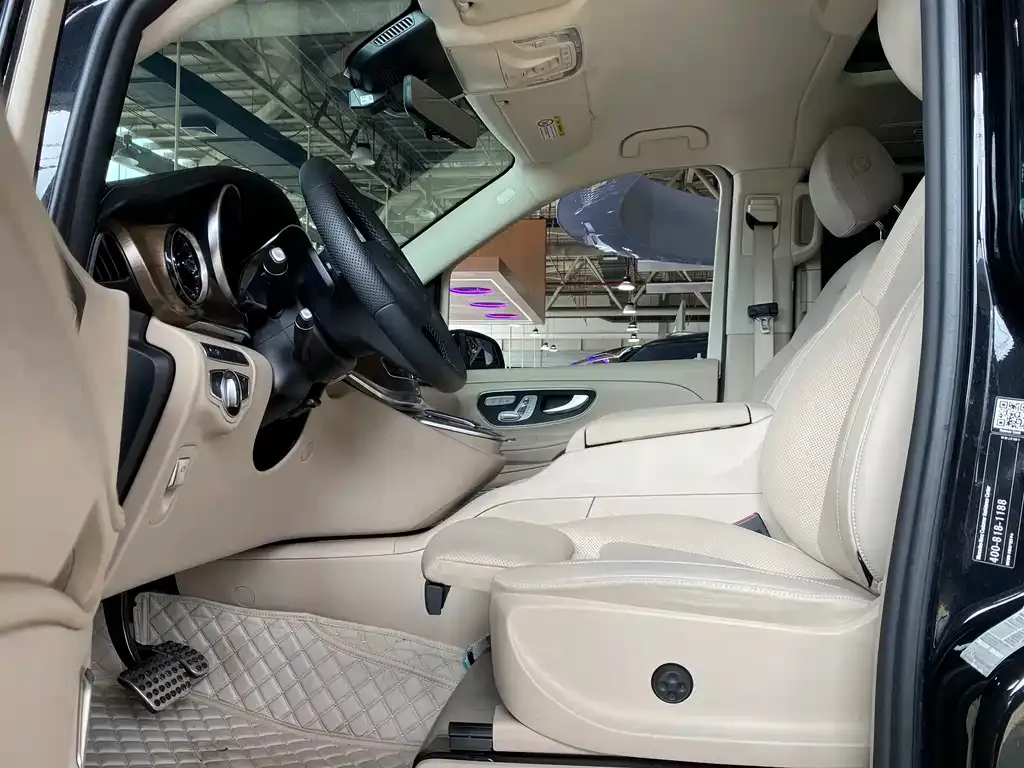 Mercedes-Benz V-Class 2024 из CN, фото 3