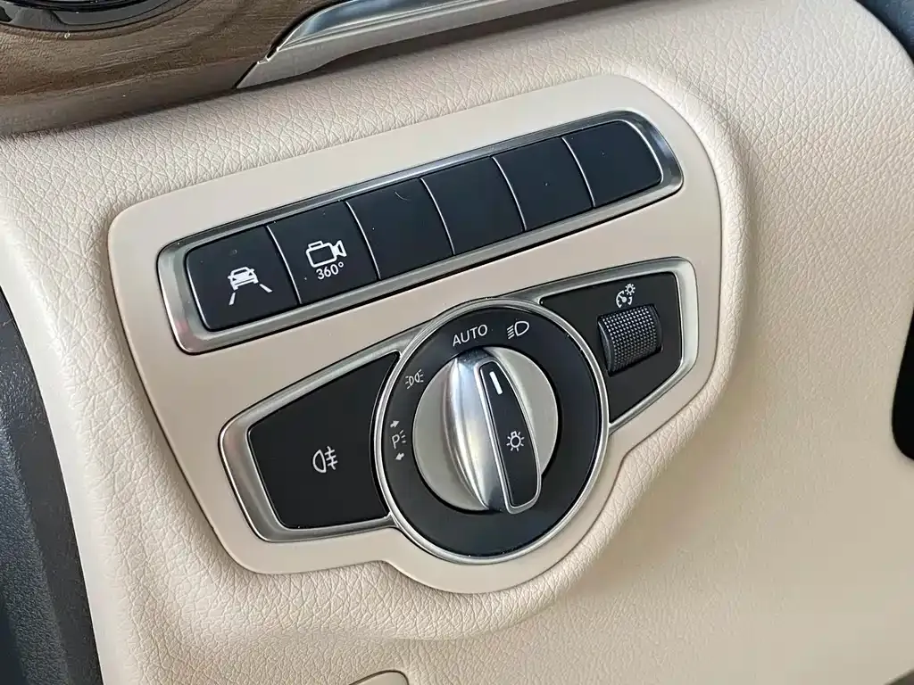 Mercedes-Benz V-Class 2024 из CN, фото 6