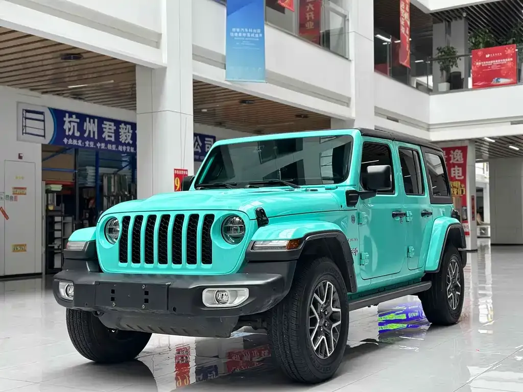 Jeep Wrangler PHEV 2023 из CN, фото 1