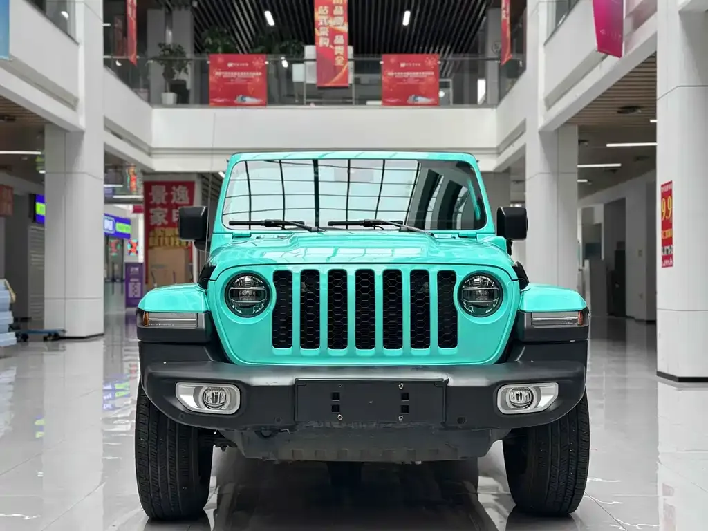 Jeep Wrangler PHEV 2023 из CN, фото 2