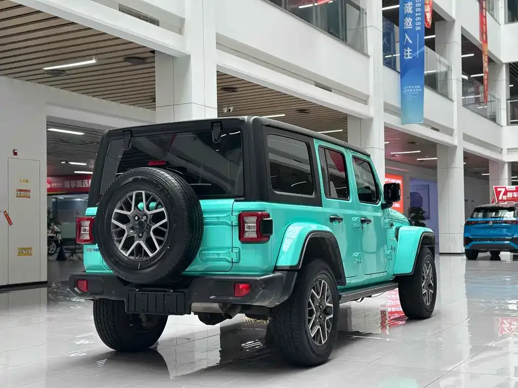 Jeep Wrangler PHEV 2023 из CN, фото 5