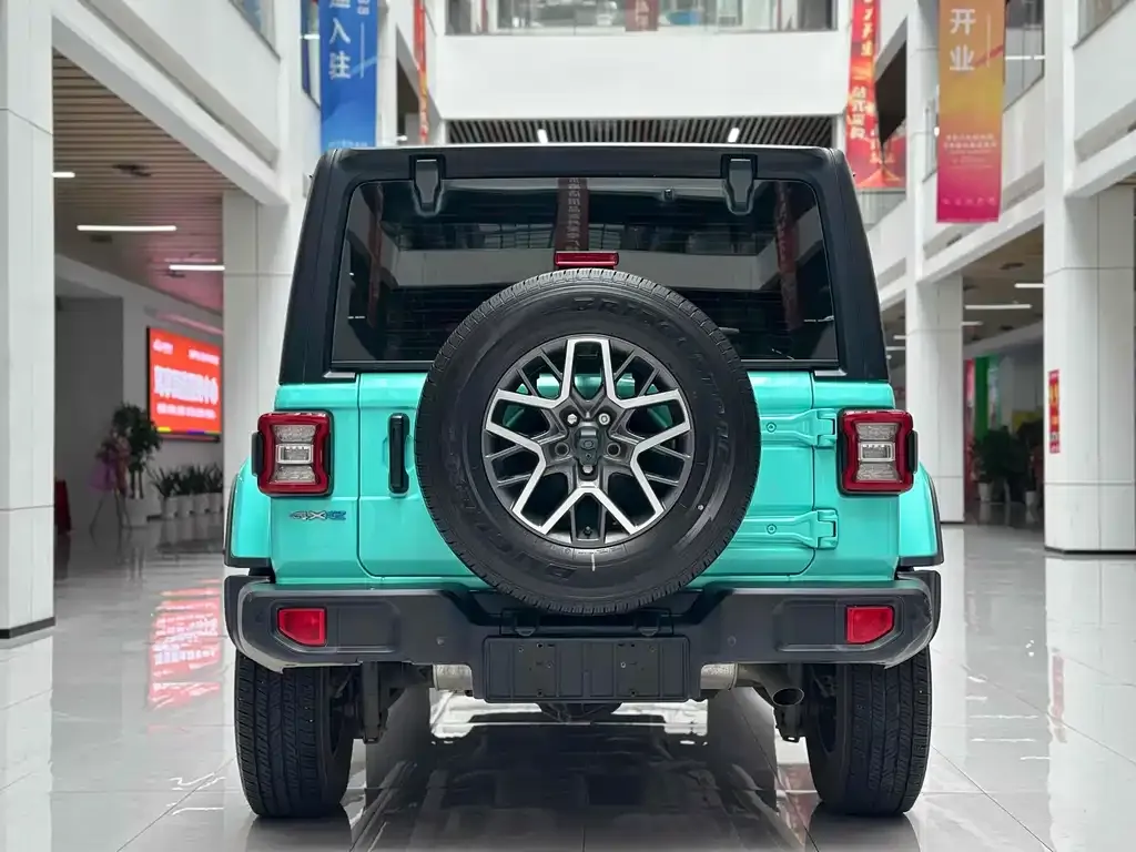Jeep Wrangler PHEV 2023 из CN, фото 6