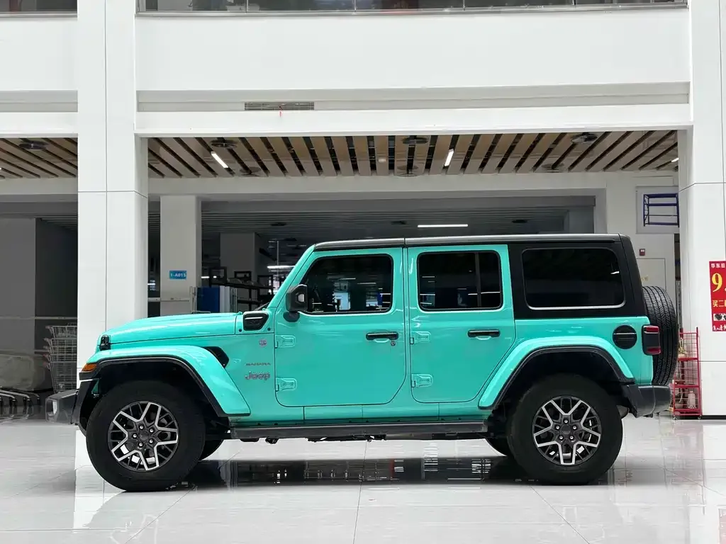 Jeep Wrangler PHEV 2023 из CN, фото 8