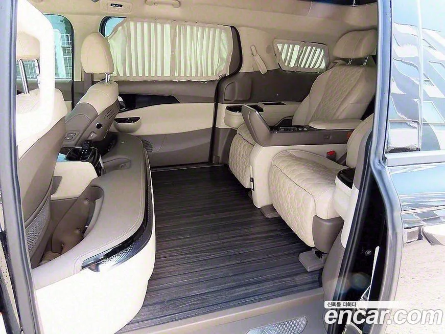 Kia Carnival — фото 6