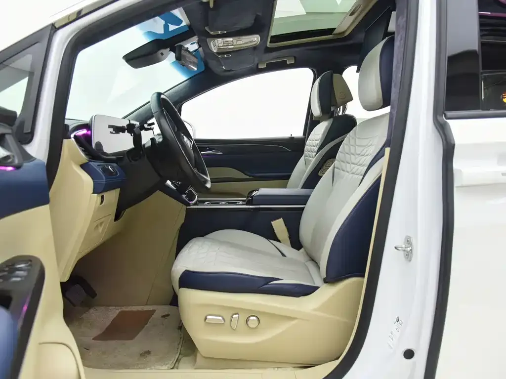Buick GL8 2021 из CN, фото 5
