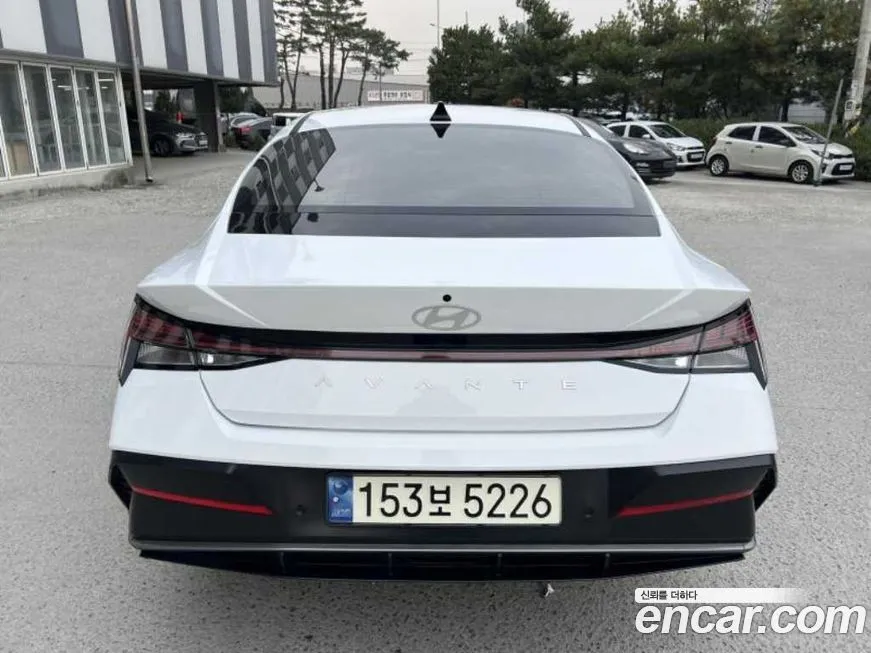 Hyundai AVANTE — фото 4
